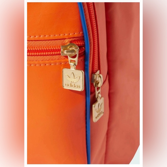 ADIDAS ORIGINAL FLAP BACKPACK - Picture 4 of 5